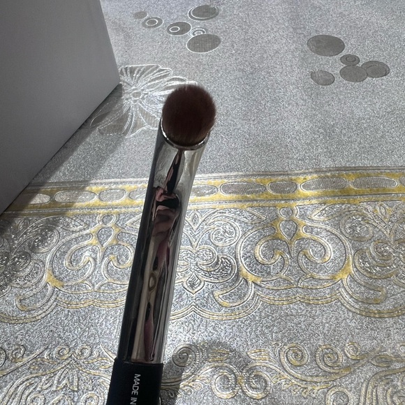 New Artis Fluenta Collection CIRCLE 1R Makeup Brush - Picture 8 of 9